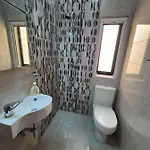 Appartement Pretty 2 Bedroom With Shared Pool