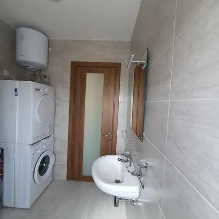 Pretty 2 Bedroom With Shared Pool דירה