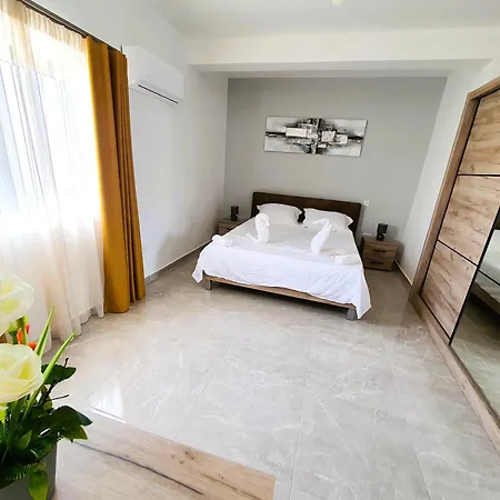 Pretty 2 Bedroom With Shared Pool San Pawl il-Baħar