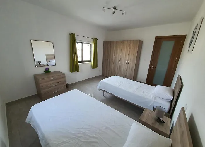 Pretty 2 Bedroom With Shared Pool Apartament