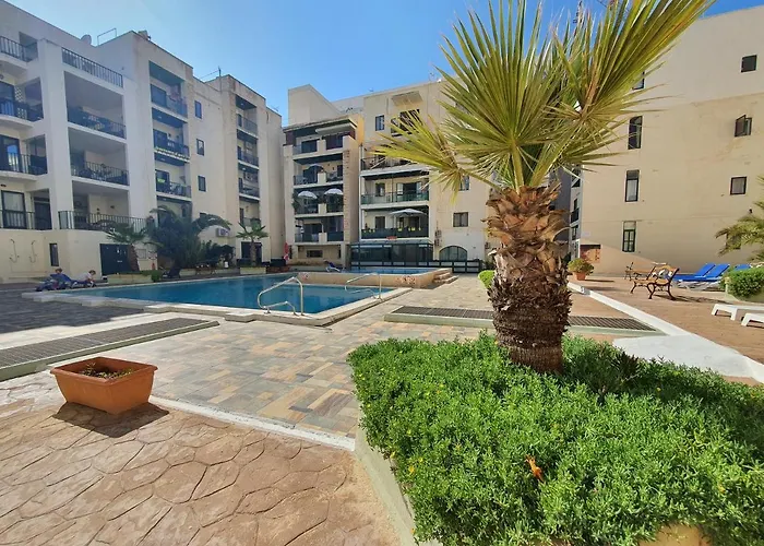 Apartament Pretty 2 Bedroom With Shared Pool *