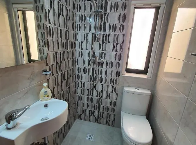 Apartament Pretty 2 Bedroom With Shared Pool