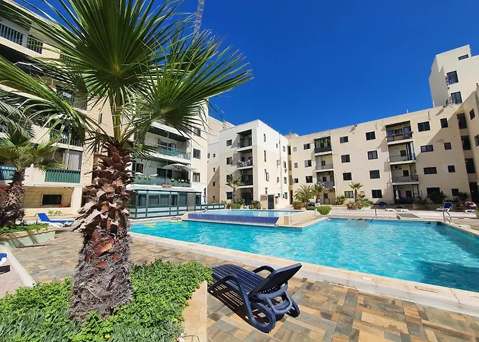 Pretty 2 Bedroom With Shared Pool Apartament *